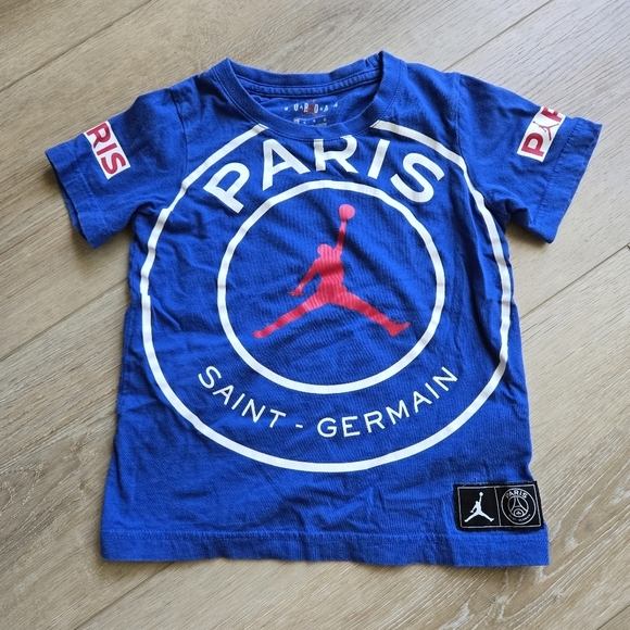 Set of 2 Kids Short Sleeve T-shirts Mario & Air Jordan VGUC - Picture 3 of 11